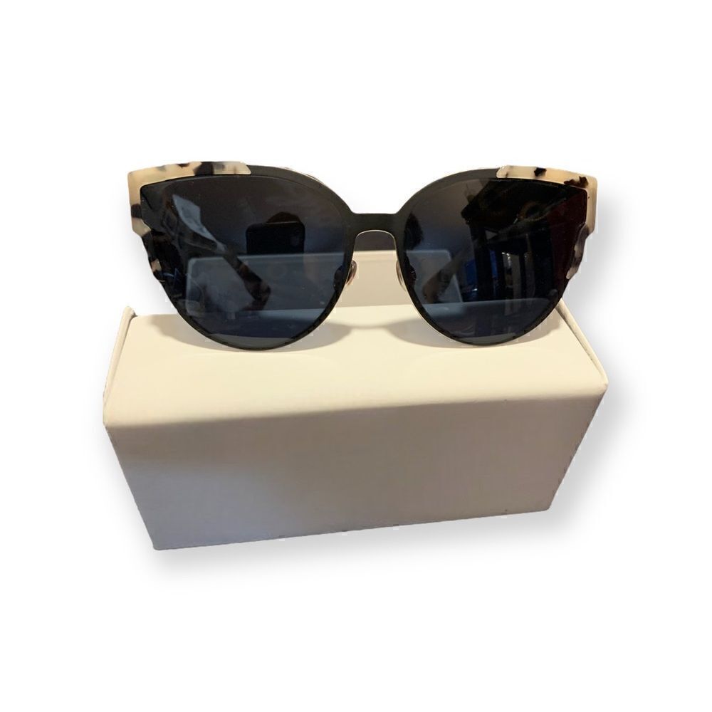 CHRISTIAN DIOR CD Wildly Dior Tortoise/Blue Sunglasses - Picture 7 of 8